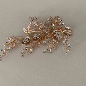 Wedding hair accessory